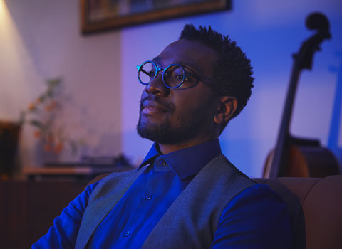 Muž si už&iacute;v&aacute; jedinečn&yacute; z&aacute;žitek Fidelio