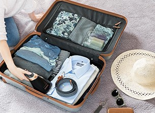 Ručn&iacute; napařovač v kufru