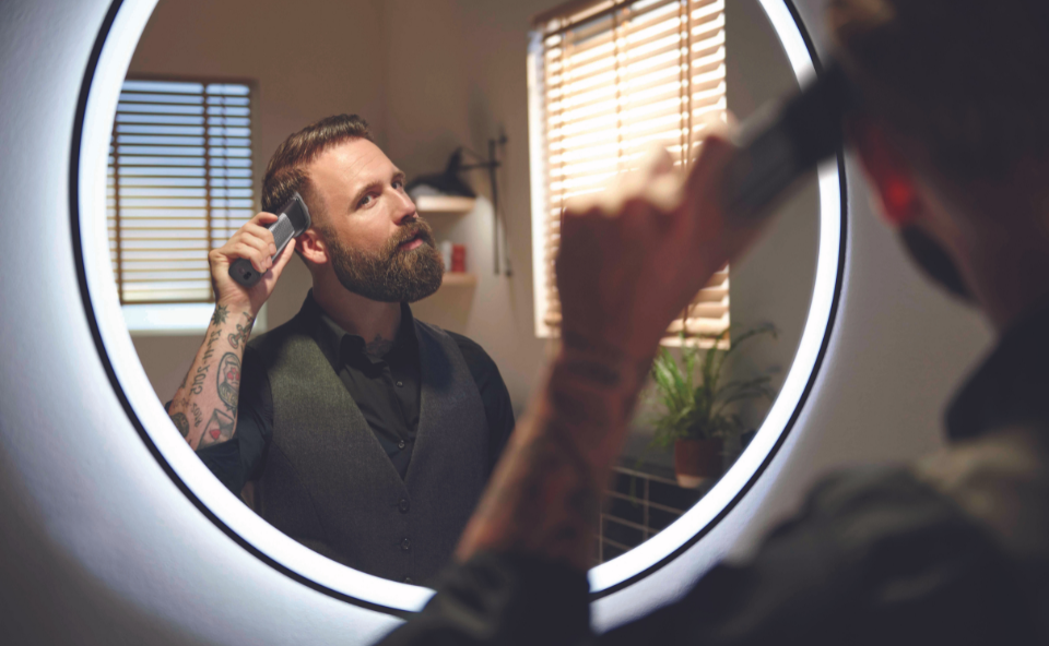 Úprava vlasů a vousů jako z barber shopu