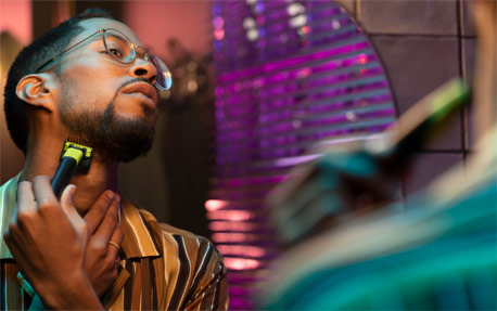 Jak zastřihnout vousy na krku