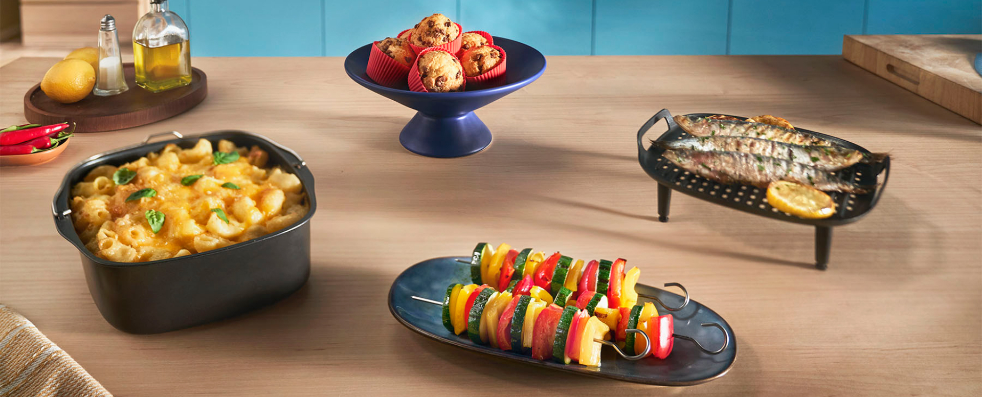 řada pokrmů, kter&eacute; lze připravit horkovzdu&scaron;n&yacute;m fritov&aacute;n&iacute;m s&nbsp;na&scaron;&iacute;m př&iacute;slu&scaron;enstv&iacute;m