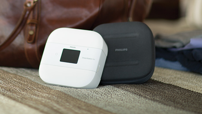 Př&iacute;slu&scaron;enstv&iacute; pro terapii sp&aacute;nkov&eacute; apnoe vhodn&eacute; pro cestov&aacute;n&iacute;