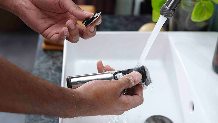 Plně omyvateln&yacute; zastřihovač