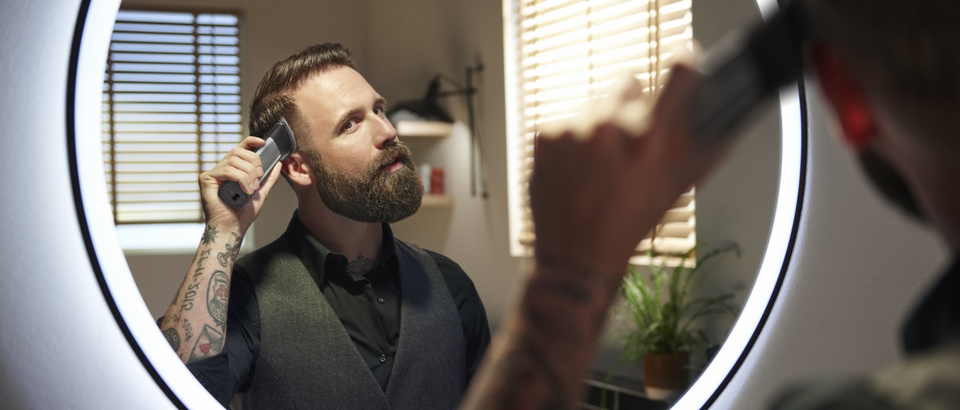 Jak na stř&iacute;h&aacute;n&iacute; vlasů 