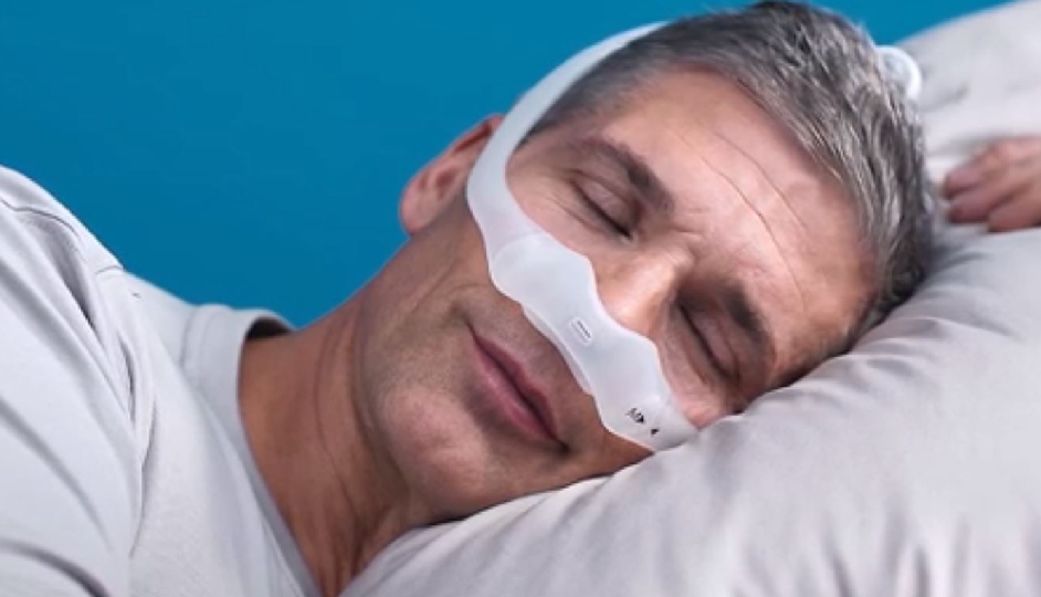 Video o nastaven&iacute; masky Nasal s&nbsp;ram&eacute;nky